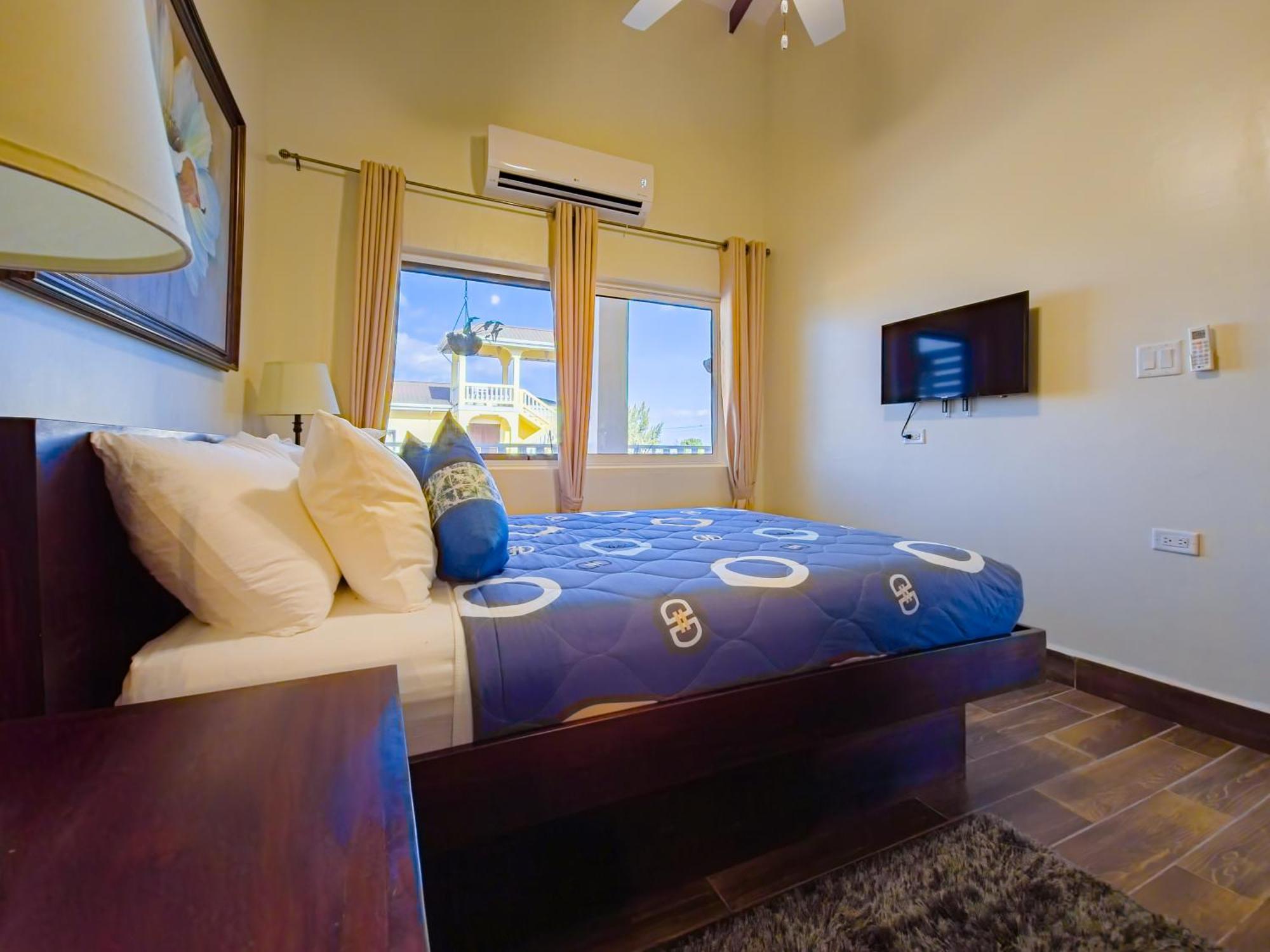 Louis' Apartments Placencia Экстерьер фото