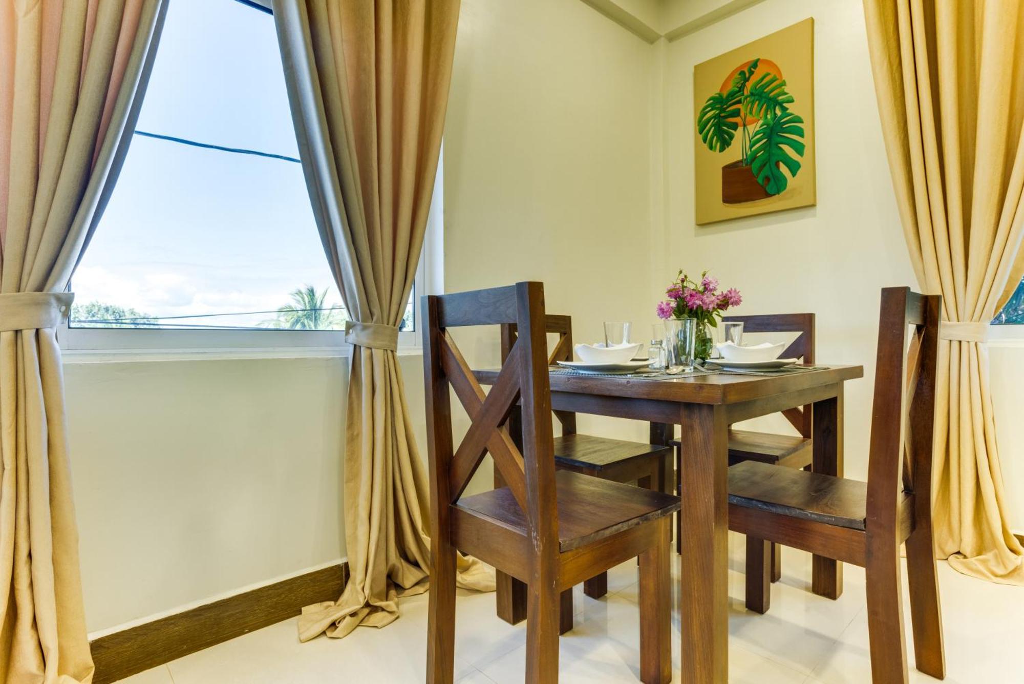 Louis' Apartments Placencia Экстерьер фото