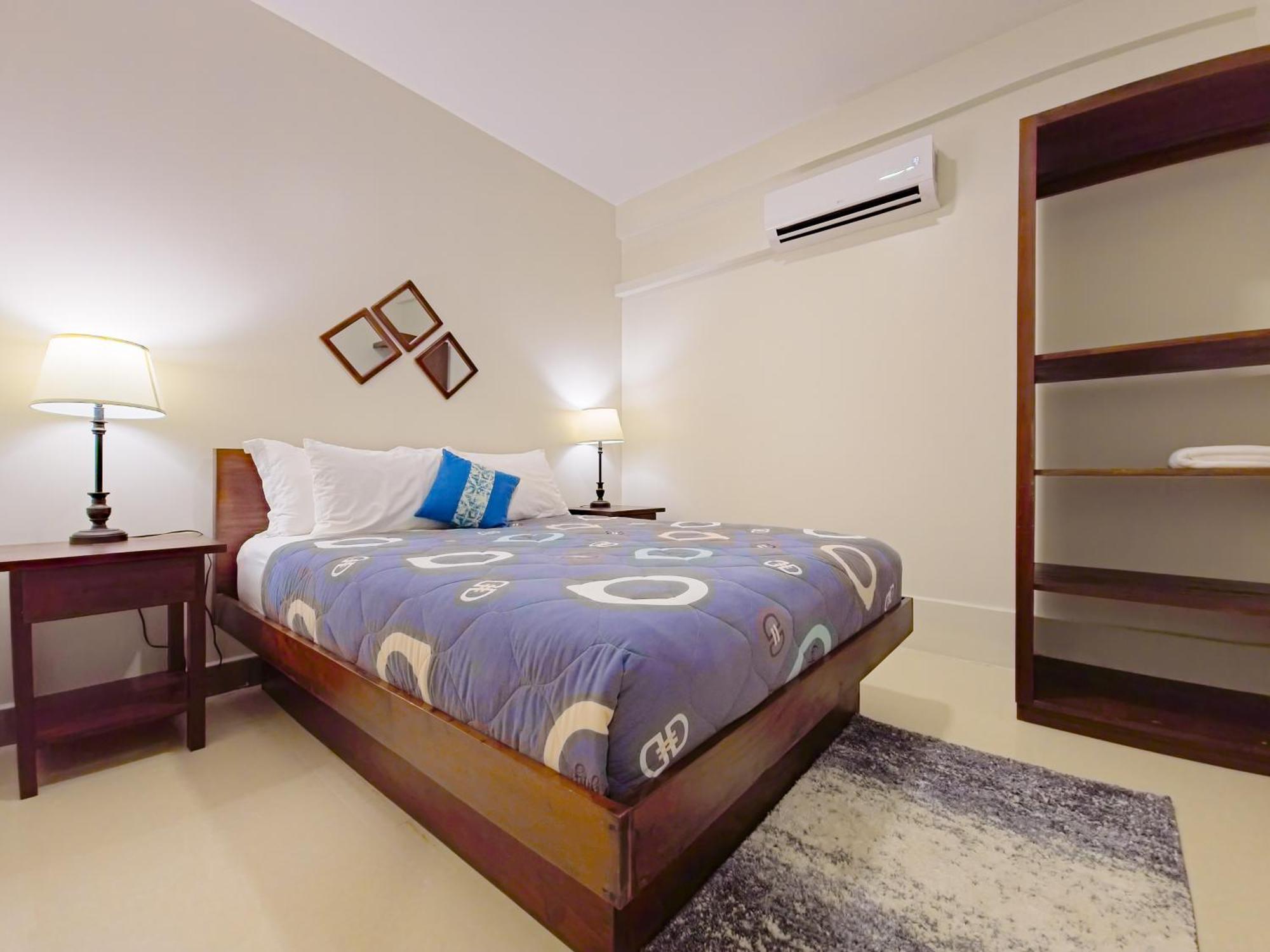 Louis' Apartments Placencia Экстерьер фото