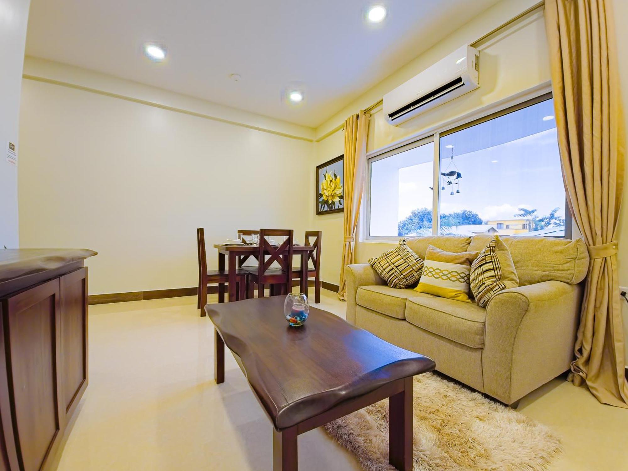 Louis' Apartments Placencia Экстерьер фото
