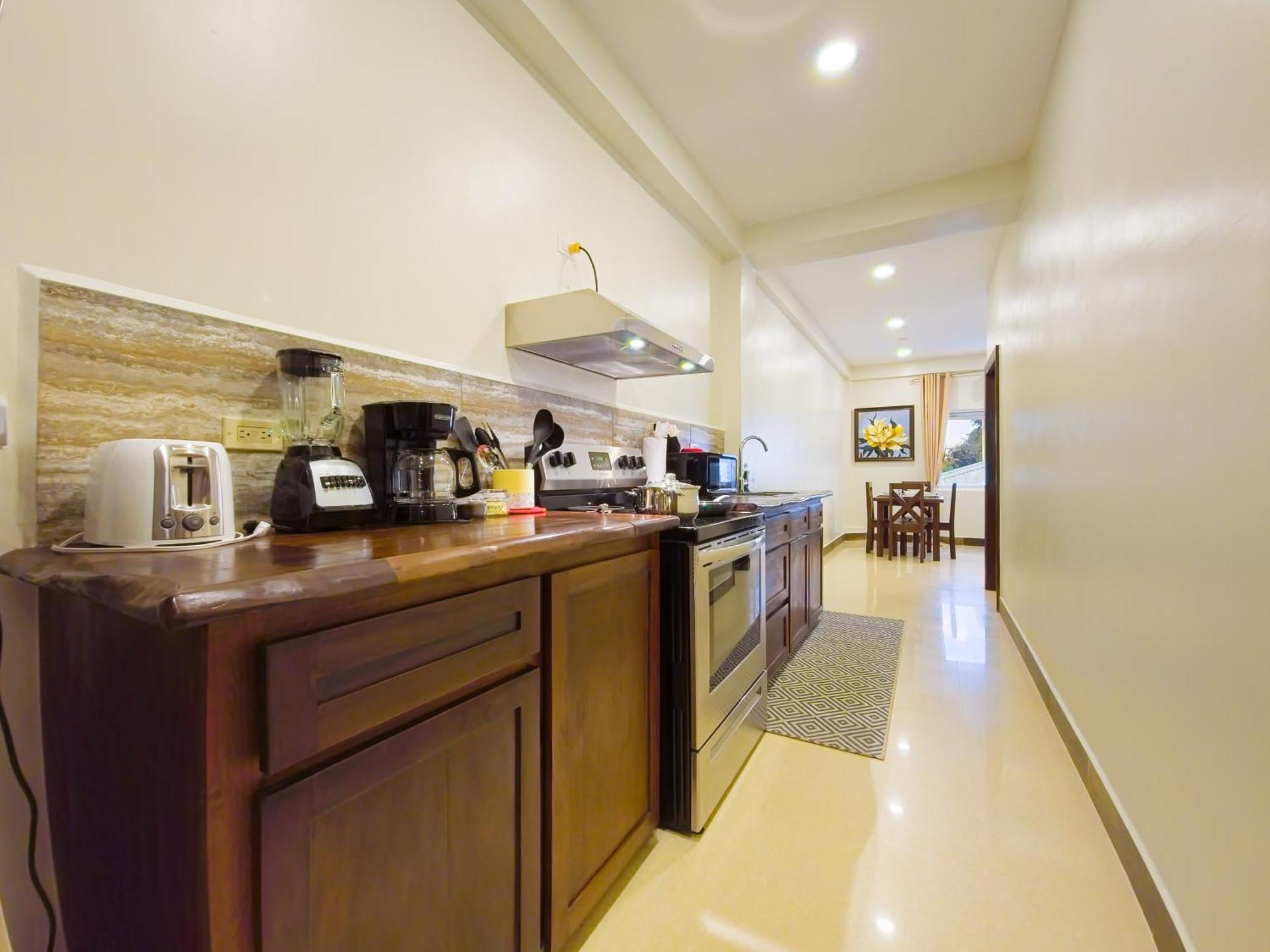 Louis' Apartments Placencia Экстерьер фото