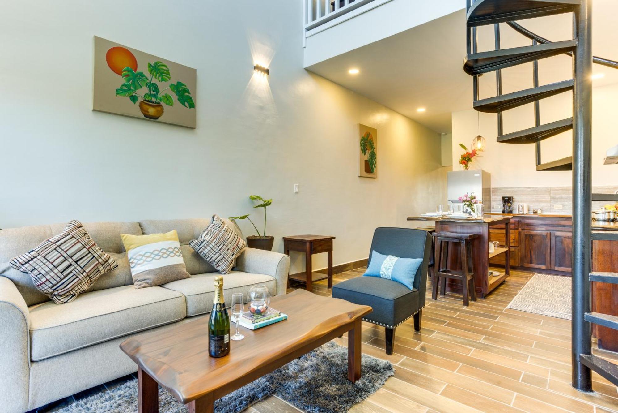 Louis' Apartments Placencia Экстерьер фото